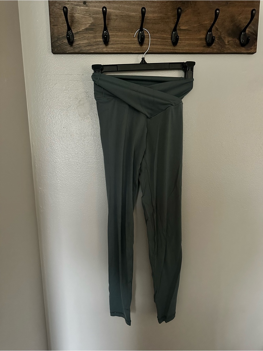 aerie Black High-Rise 7/8 Leggings with Cross-Over Waistband